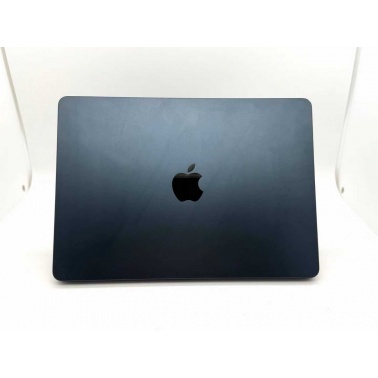 Apple MacBook Air 13.6″ (2022) – M2 Chip Ultralight Laptop