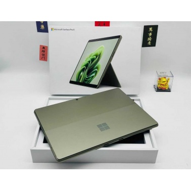 Microsoft Surface Pro 9 13″ – i5-1235U, 8GB RAM, 256GB SSD 2-in-1 Laptop