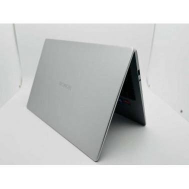 HONOR MagicBook 14 – AMD Ryzen 5 7640HS, 16GB RAM, 512GB SSD Laptop