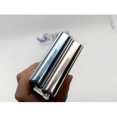 Samsung Galaxy Z Flip4 – Brand New US Version, 256GB Storage, Foldable Smartphone